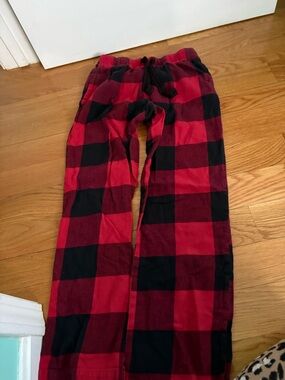 Old Navy Red and Black Buffalo Plaid women’s Pajama Pants